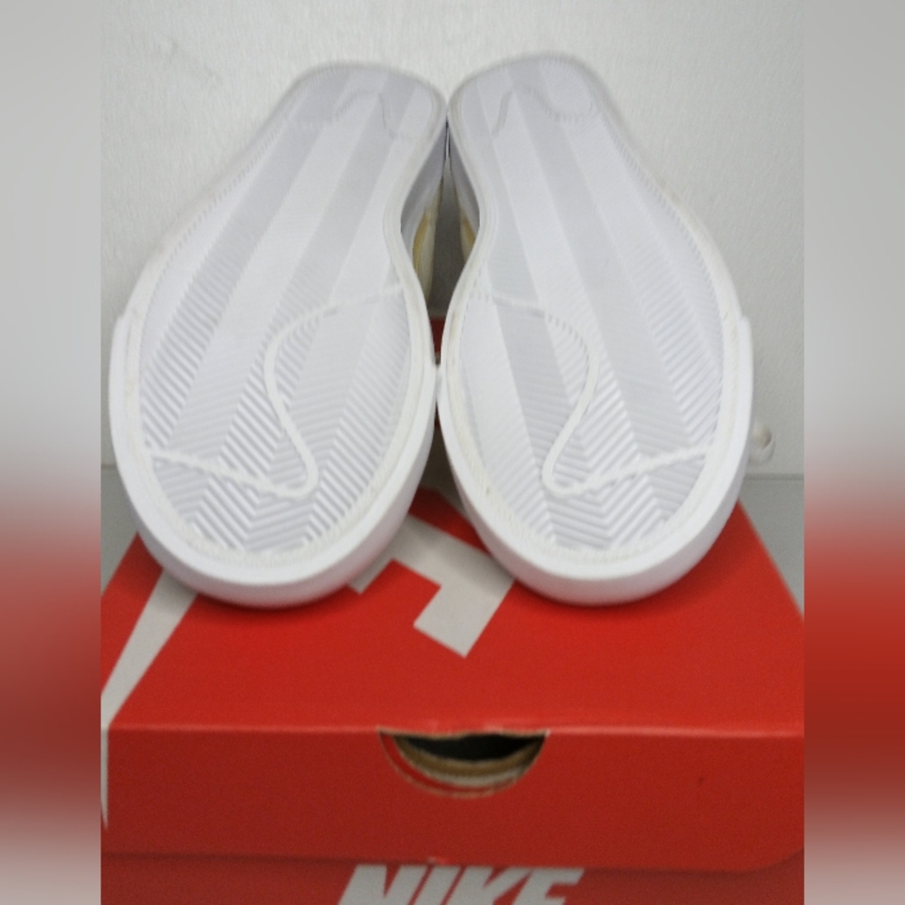 Nike Drop Type LX Label Collection - Picture 8 of 8